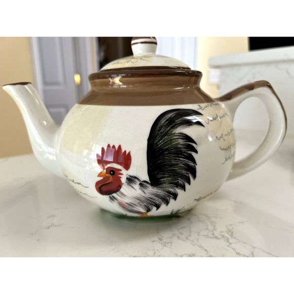 Henriette London Pottery Porcelain Rooster teapot and set of 4 plates - Picture 10 of 15